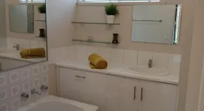 Hurstville home with a view comfort & style - Image 2
