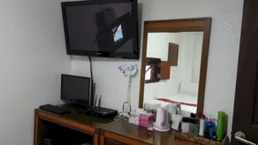 Olympia Hotel - Image 4