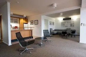 Deakin Management Centre - Image 5