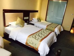 Huaqiao International Hotel - Image 4