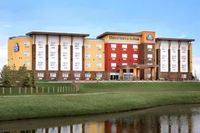 Days Inn & Suites by Wyndham Airdrie - Image 5