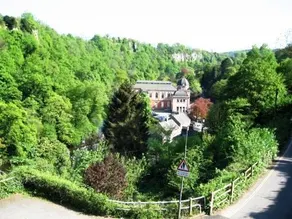 Temple Hotel Limited - Guest House - Image 2