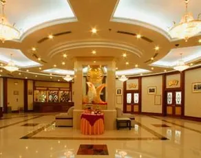 East Hotel Shandong - Image 3
