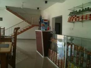 Mahinda Hotel and Restaurant - Image 2