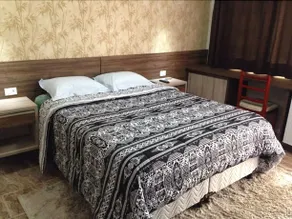 Hotel Zenf - Image 1