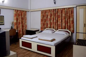 Harry Guest House - Image 4
