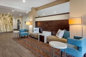 Sleep Inn & Suites - Image 5
