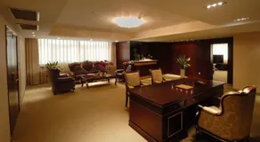 Luoyang Quanjude Hotel - Image 2