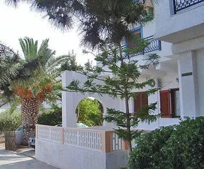 Sunrise Apartments - Image 5
