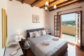 Freelance Holidays Villa - Image 5