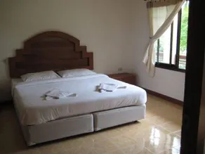 Baan Srinimit Bungalow - Image 2