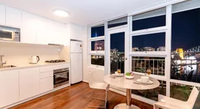 MLB48-Sydney Harbour Stunning view studio with free parking - Image 2