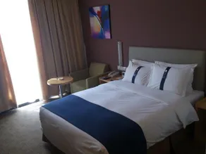 Q Box Hotel Shanghai Meilong - Image 3