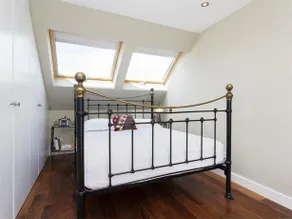 Veeve 2 Bed 2 Bath Thorpebank Road Shepherds Bush - Image 4