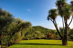 Mas Du Roc Bed & Breakfast - Image 3