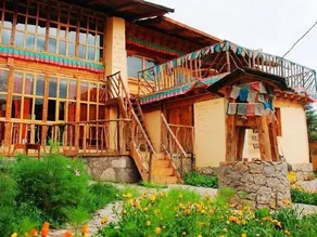 Timberline Lodge Hostel - Image 2