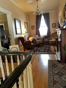 Quartermain House Bed & Breakfast - Image 2