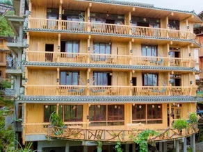 InYue Holiday Hotel - Image 2