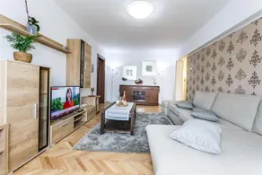 3 Rooms Unirii Square Alba Iulia 75 - Image 3
