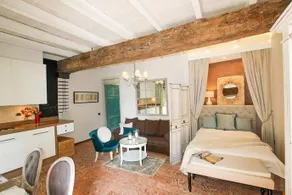 Little Luxury Suite - Image 2