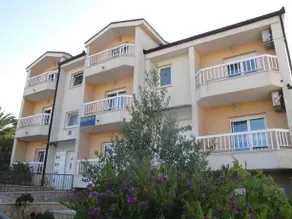 Apartments Mia Stari Grad - Image 2