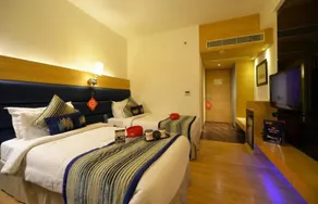 OYO Premium Banjara Hills Road No1 - Image 2