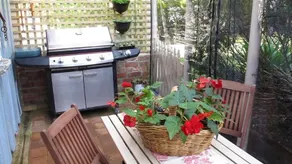 Hide-Away Cottage Retreat - Image 5