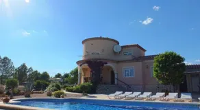 Villa Oasis 4bedroom villa with air-conditioning & large private swimming pool - Image 3