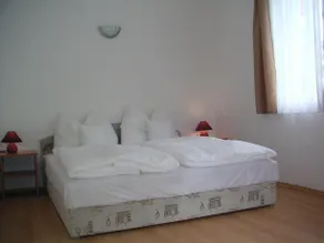 Lantos Apartmanhaz - Image 3
