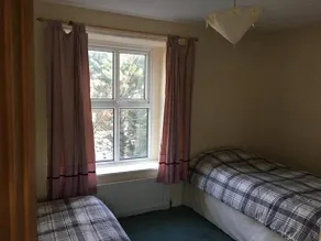Hallowes Cottage - Image 4