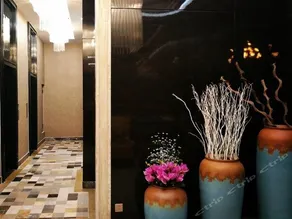 Junkun Hotel - Image 3