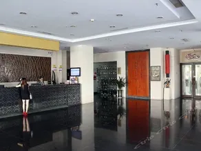 Yulongwan Art Hotel (Longhua) - Image 3