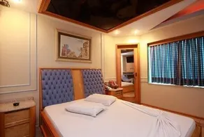 SCORT MOTEL - Image 5