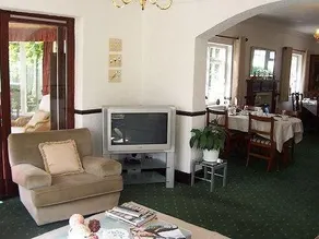 Oakland House - Image 5