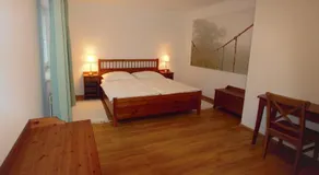 Hawei in Vienna - Doppelhaushälfte mit Garten und Pool zur Mitbenutzung - Image 2