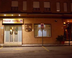 Frank Hotel - Image 5