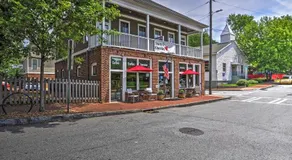 Modern Atlanta Loft Above Bakery in Cabbagetown - Image 4