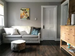 Far Far Away Guesthouse - Image 3