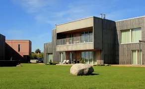 Kaluri Residence - Image 5