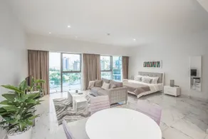 DHH - Modern & Large Studio in the Business District of Dubai - Image 3