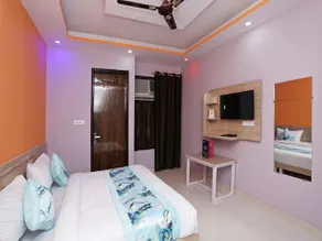 OYO 14822 Hotel Capitol - Image 3