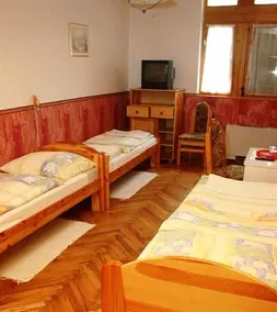 Park Hotel And Restaurant - Image 4