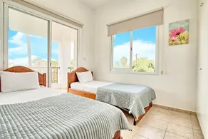 Villa Heaven Coral Bay - Image 3