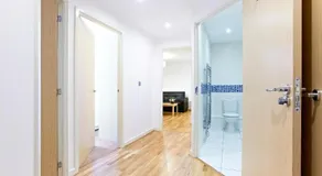 Borehamwood - Luxury 2 bed 2 bath apartment - Image 2