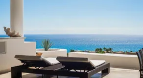Casa Yvonne Modern Amenities near Exclusive Golf Course Sleeps 16 - Image 2