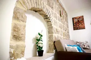 Private Hostel - Best location - Image 3
