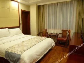 Golden Wheel Hotel - Image 4