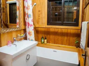 Chulin Bed And Breakfast - Image 3