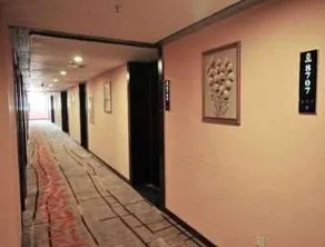 Super 8 Hotel Longyan Baotai Railway Station Branch - Image 3