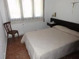 3 Bedroom Villa Arbrells Sleeps 6 - Image 2
